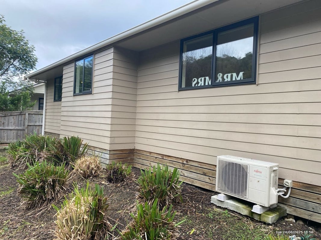 10A Puaha Street, Takapuwahia, Porirua - Carousel 2