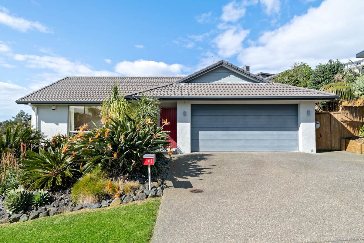 43 Hawaiian Parade, Arkles Bay, Whangaparaoa - Carousel 1