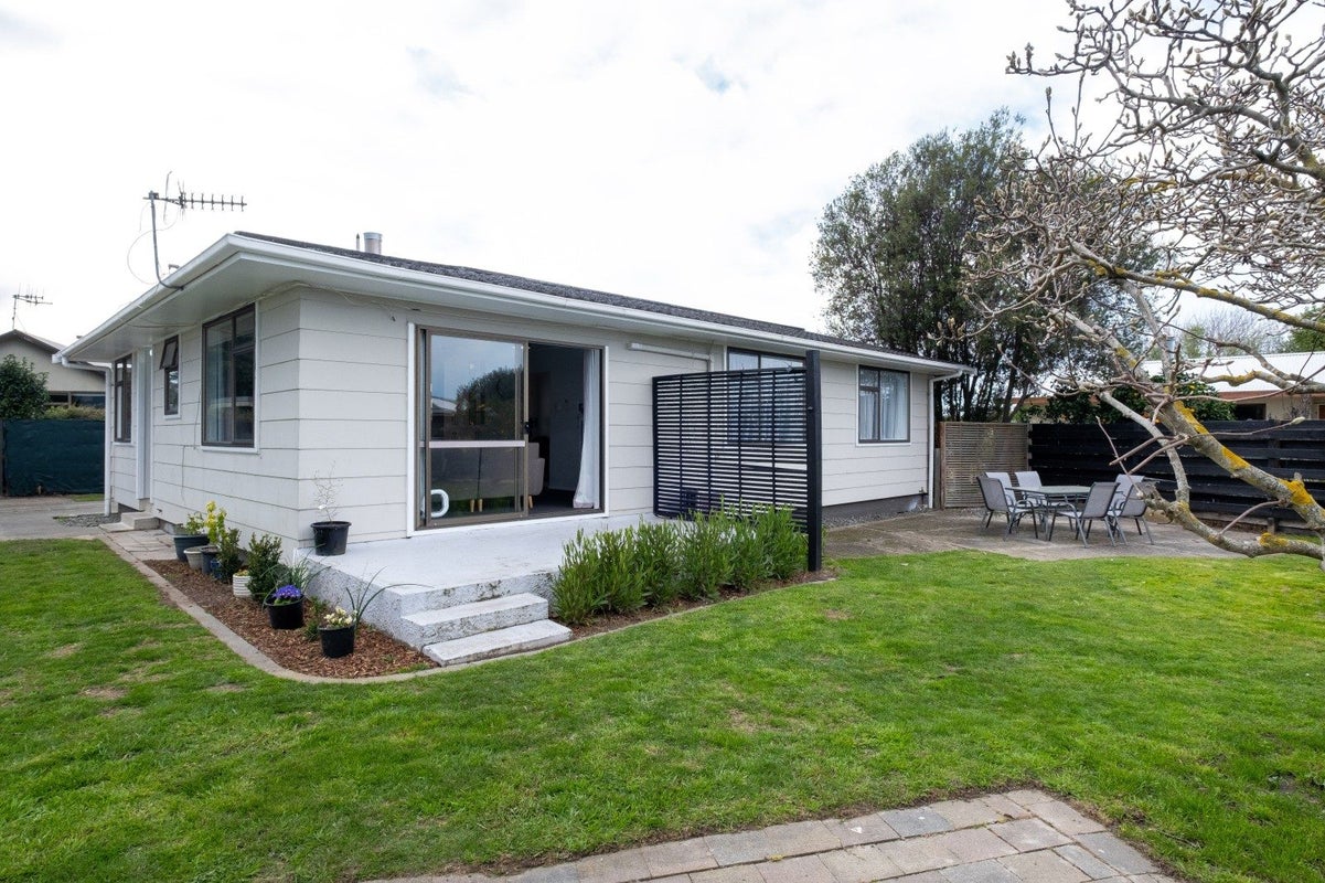 76 Atherfold Crescent, Greenmeadows, Napier - Carousel 1