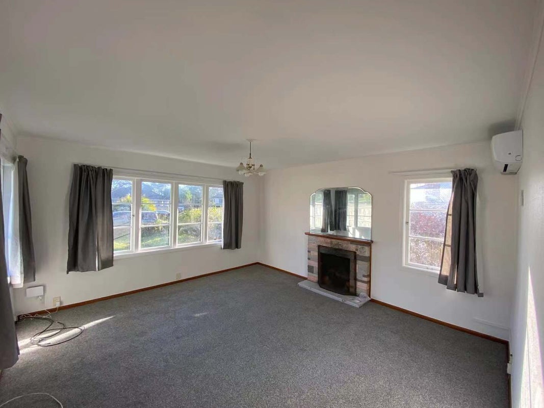 9 Bedford Street, Te Atatu South, Auckland - Carousel 2