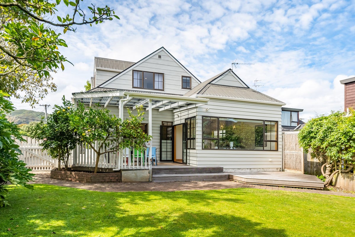 41 Witako Street, Epuni, Lower Hutt - Carousel 1