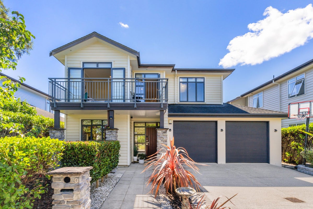 20 Trecarne Street, Karaka, Papakura - Carousel 1