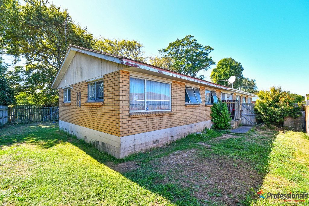 2/95 Motatau Road, Papatoetoe, Auckland - Carousel 1