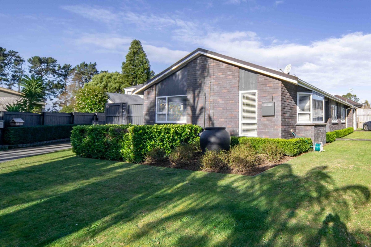 33 McKain Place, Fitzroy, Hamilton - Carousel 2