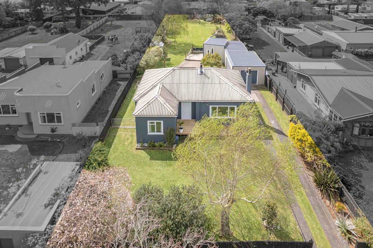 32 Stewart Street, Aramoho, Whanganui - Carousel 1