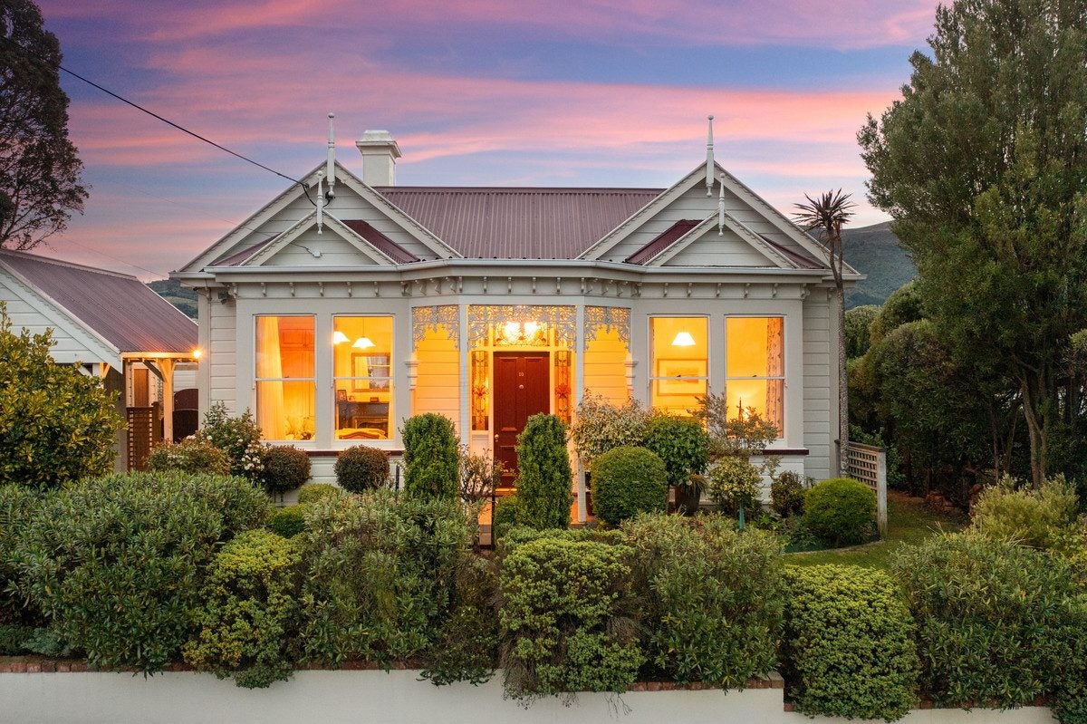 10 Prestwick Street, Maori Hill, Dunedin - Carousel 1