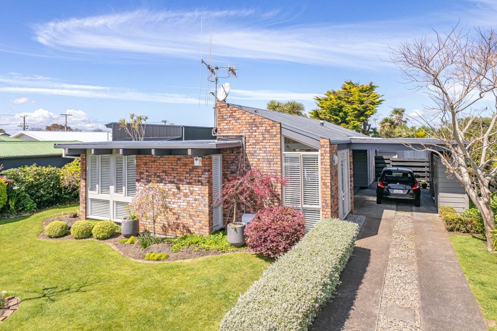 3 Exeter Crescent, Springvale, Whanganui - Carousel 1