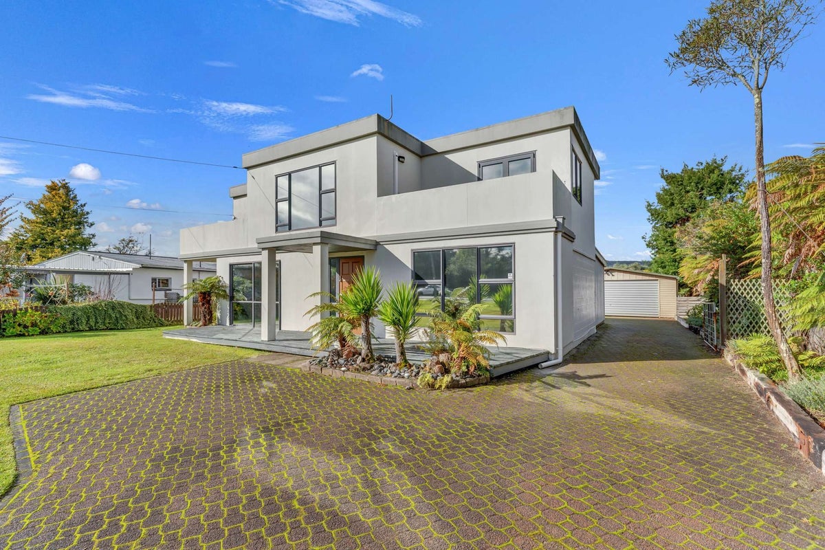 4 Willow Avenue, Hannahs Bay, Rotorua - Carousel 1