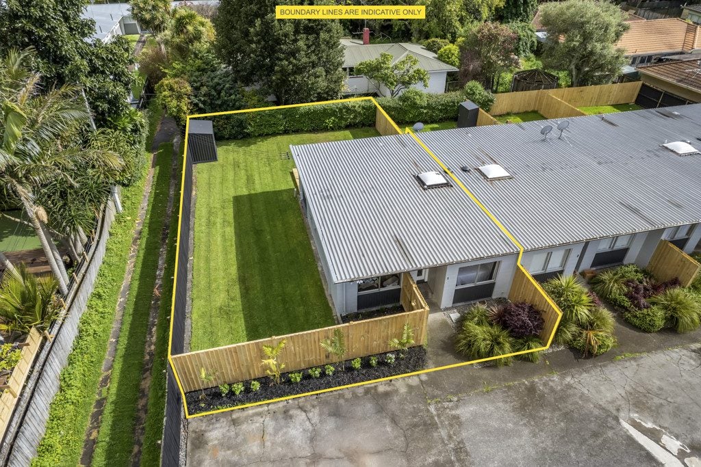 1/35 Riversdale Road, Avondale, Auckland - Carousel 1