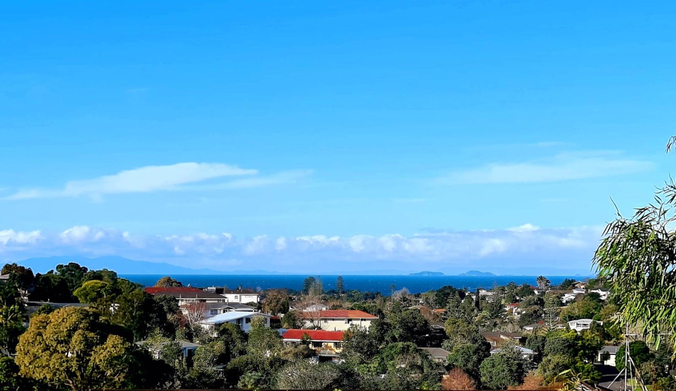 1/150 Weatherly Road, Torbay, Auckland - Carousel 1