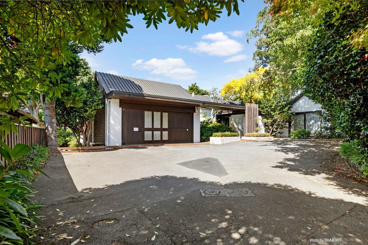 7 Box Hill, Khandallah, Wellington - Carousel 1
