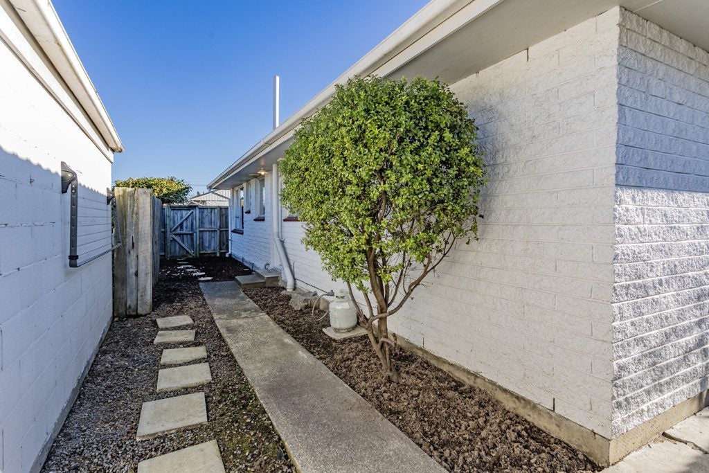 4/24 Champion Street, Edgeware, Christchurch - Carousel 13