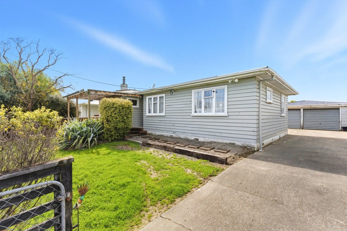 34 Ronberg Street, Highbury, Palmerston North - Carousel 1