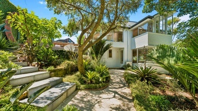 2/8 Maunganui Road, Birkenhead, Auckland - Carousel 1