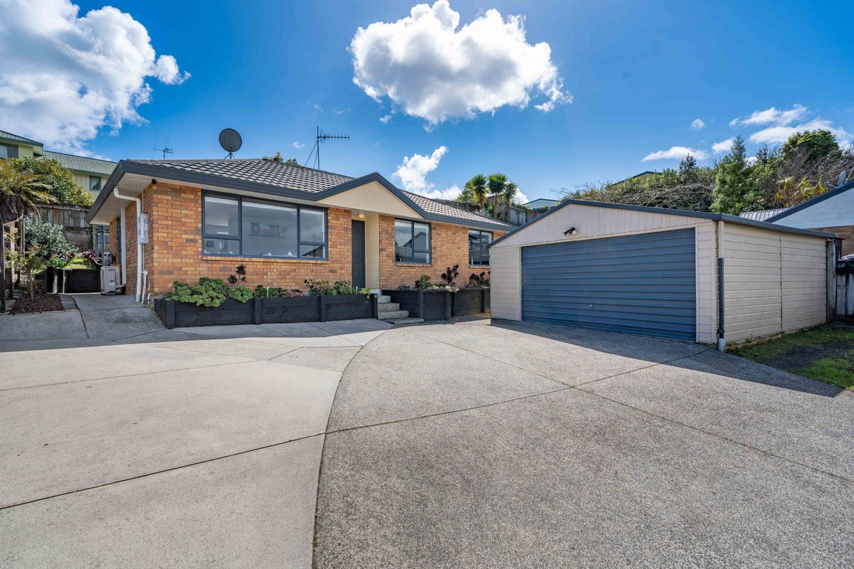 3A Lloyd Drive, Nawton, Hamilton - Carousel 1