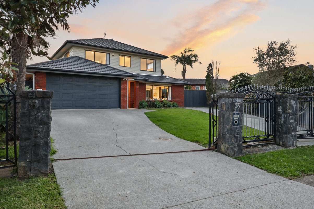 35 Peninsula Road, Mangere, Auckland - Carousel 1