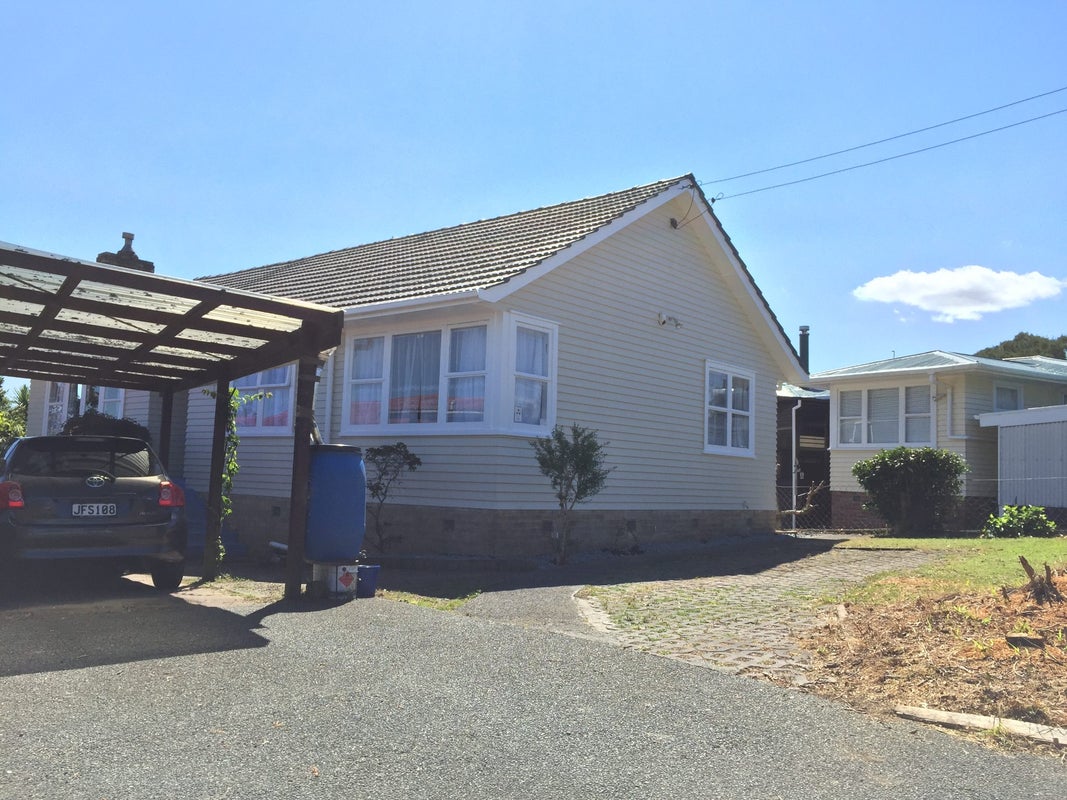 4 Keats Place, Blockhouse Bay, Auckland - Carousel 1