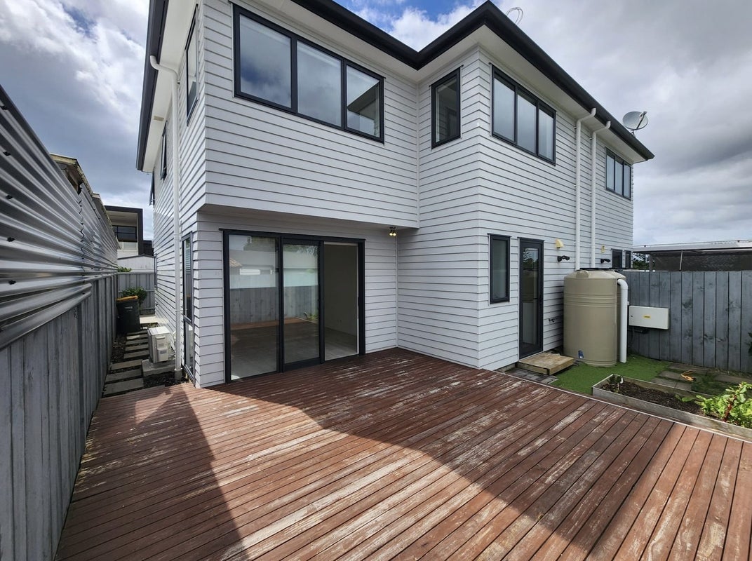 12A Merfield Street, Glen Innes, Auckland - Carousel 1