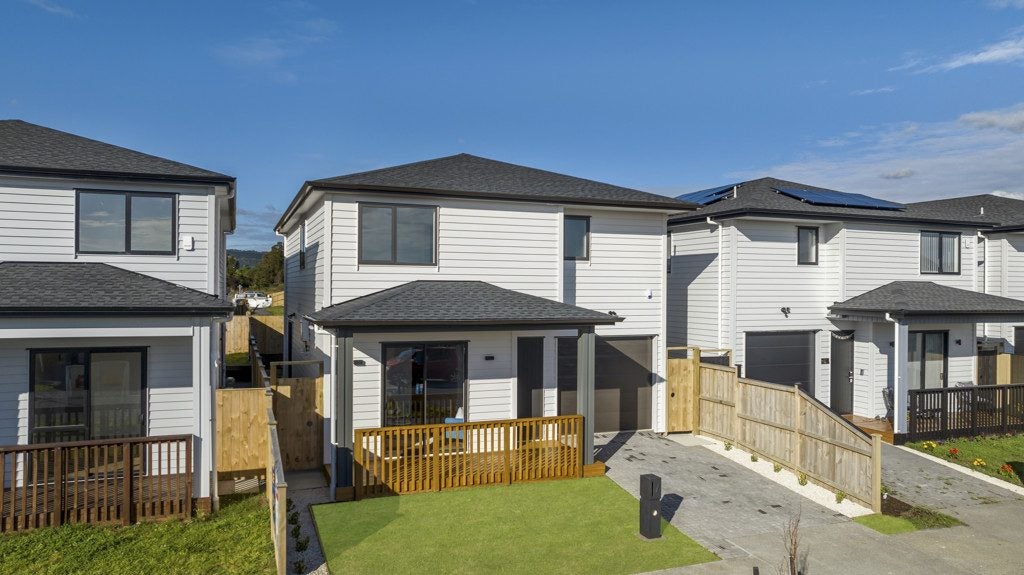 7 Woven Place, Karaka, Papakura - Carousel 2