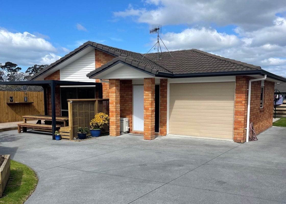 71A BEACH ROAD, Katikati, Western Bay Of Plenty - Carousel 1