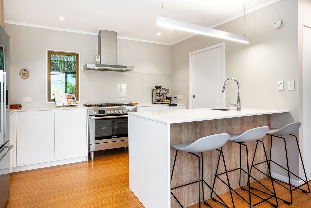 21 Gaya Grove, Ngaio, Wellington - Carousel 2