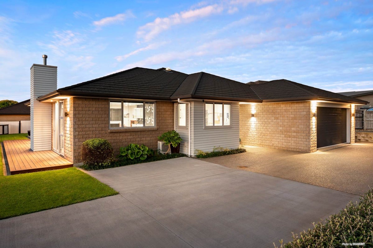 9 Hill Top Road East, Pukekohe - Carousel 2