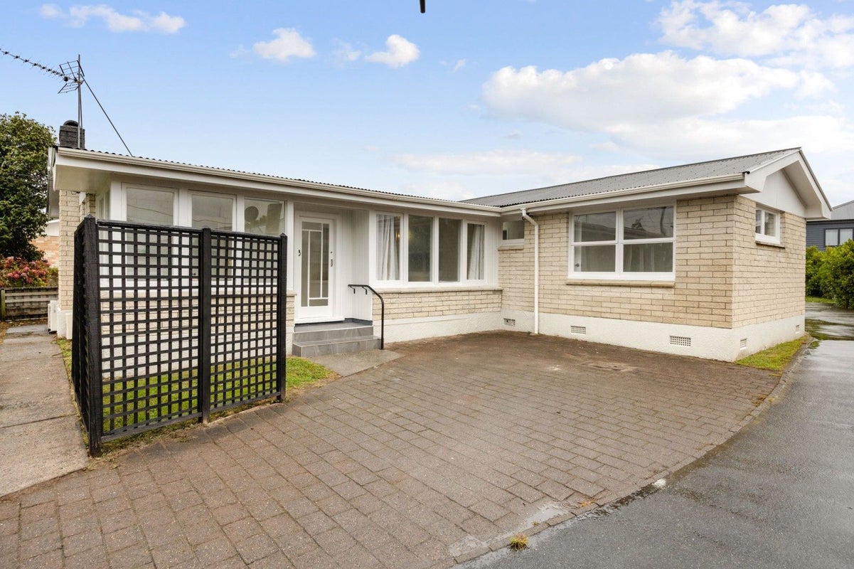 35 Sandwich Road, St Andrews, Hamilton - Carousel 2
