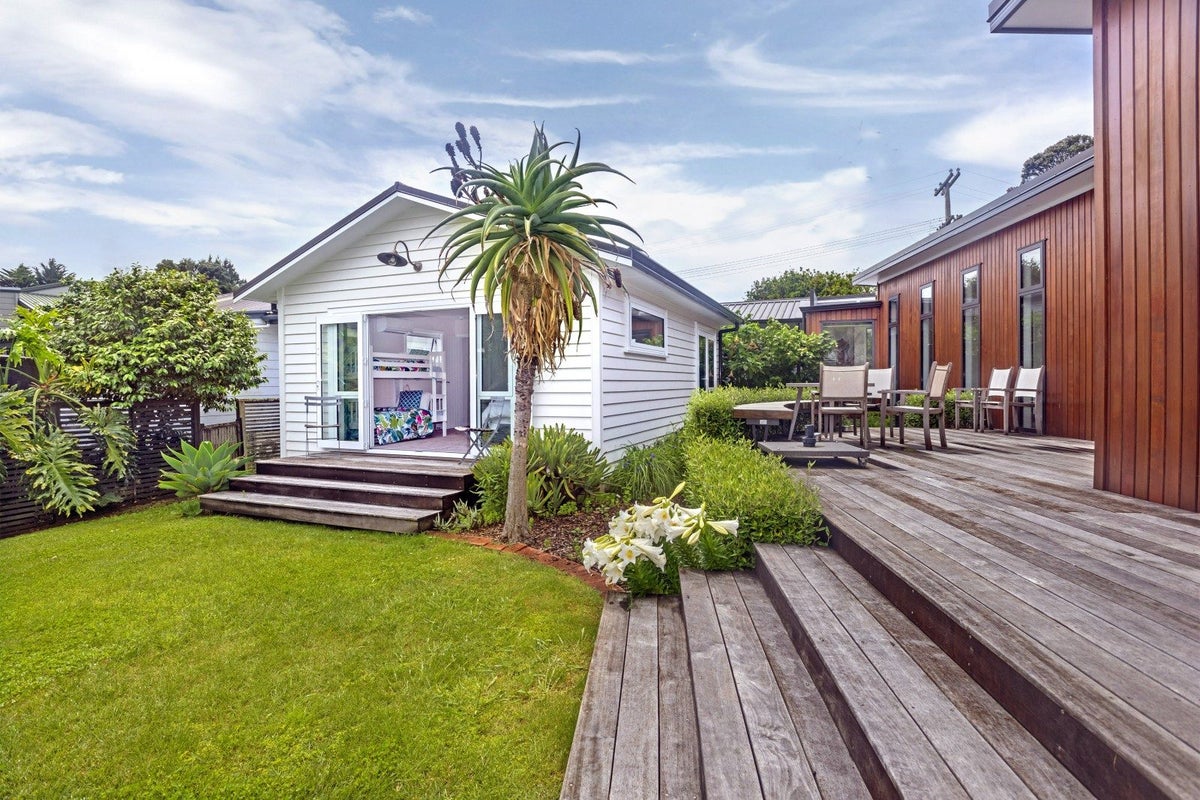 14 Lysnar Street, Okitu, Gisborne - Carousel 2