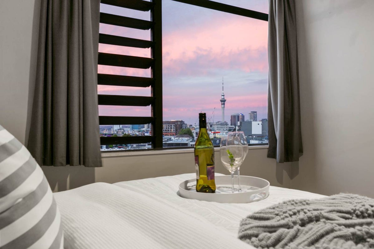 4B/4 Rendall Place, Eden Terrace, Auckland - Carousel 2