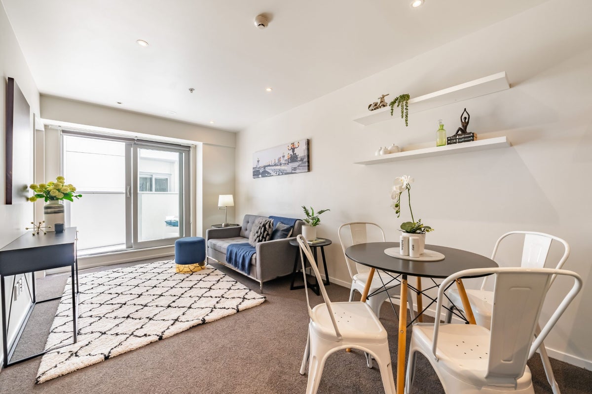 813/74 Taranaki Street, Te Aro, Wellington - Carousel 2