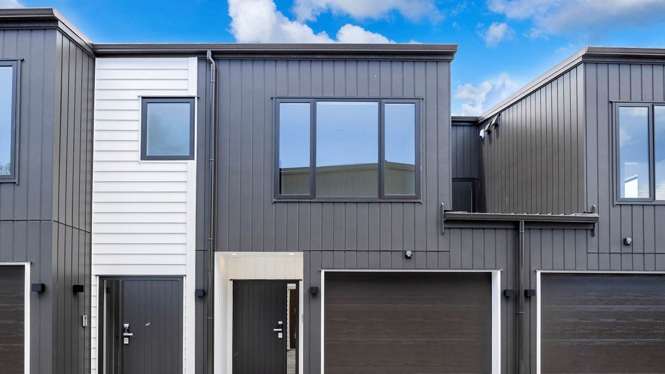 649D Te Atatu Road, Te Atatu Peninsula, Auckland - Carousel 1
