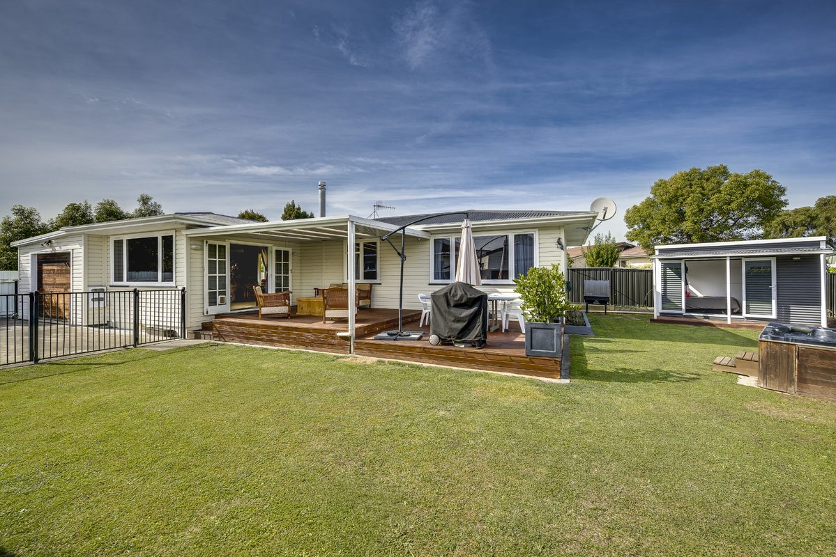 15A Devon Street, Taradale, Napier - Carousel 1