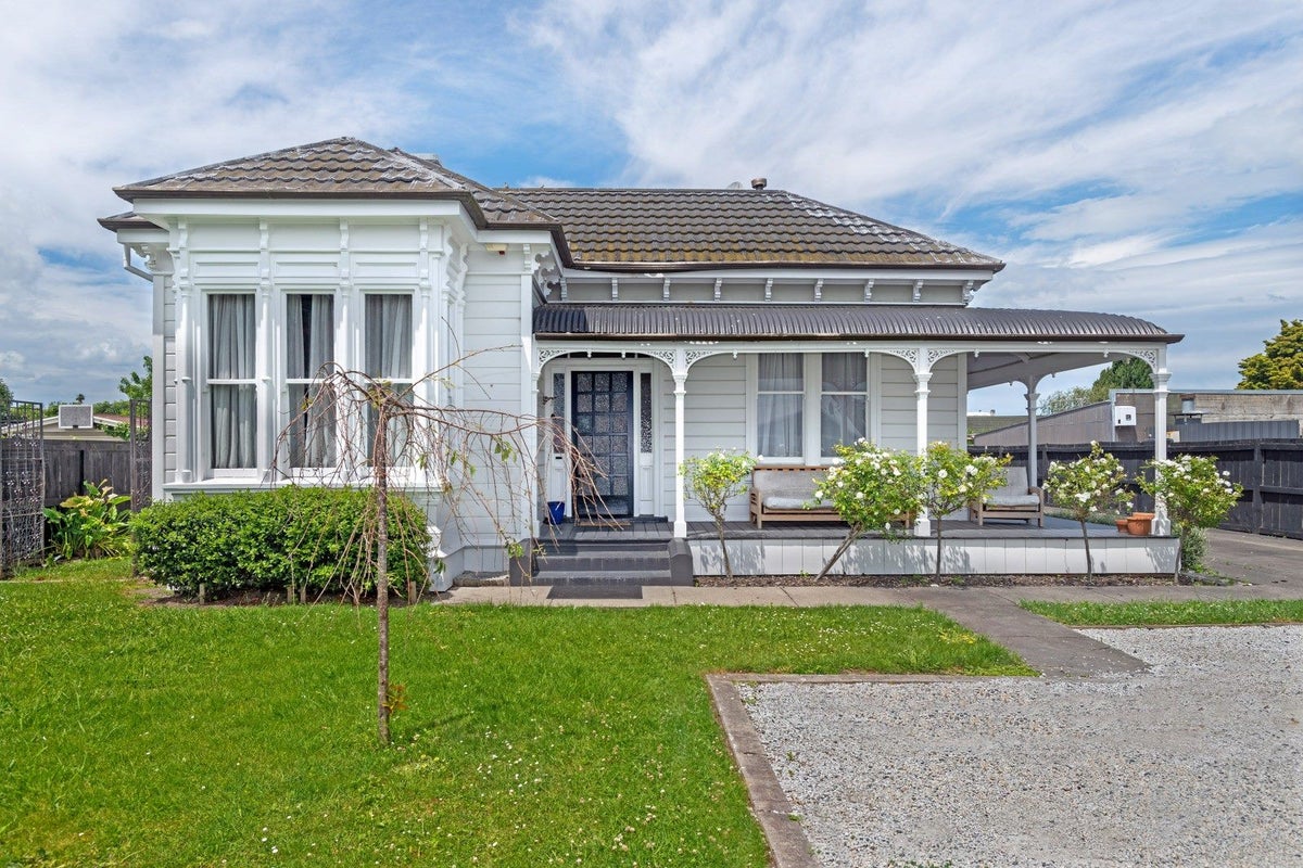 55 Harris Street, Kaiti, Gisborne - Carousel 1