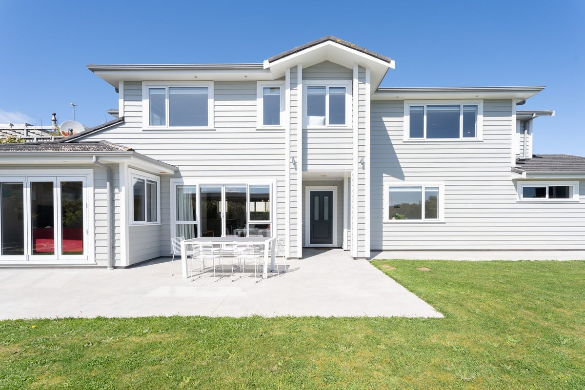 64 Woodridge Drive, Woodridge, Wellington - Carousel 1