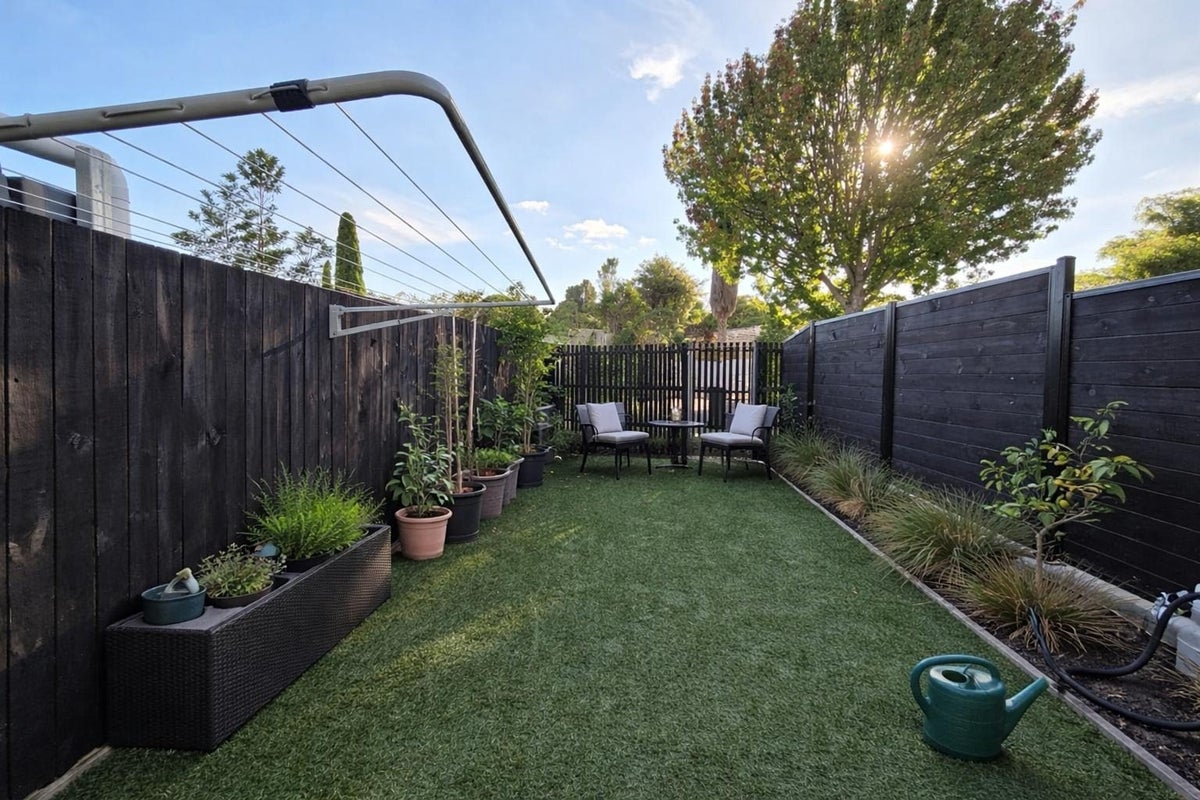 9/3 Fairdale Place, Birkdale, Auckland - Carousel 1