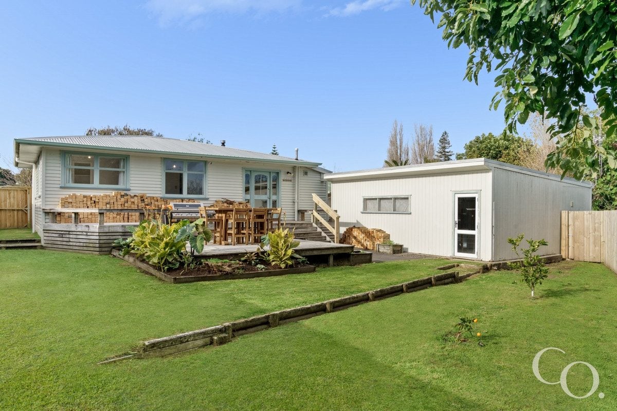 24 Stirling Grove, Greerton, Tauranga - Carousel 23