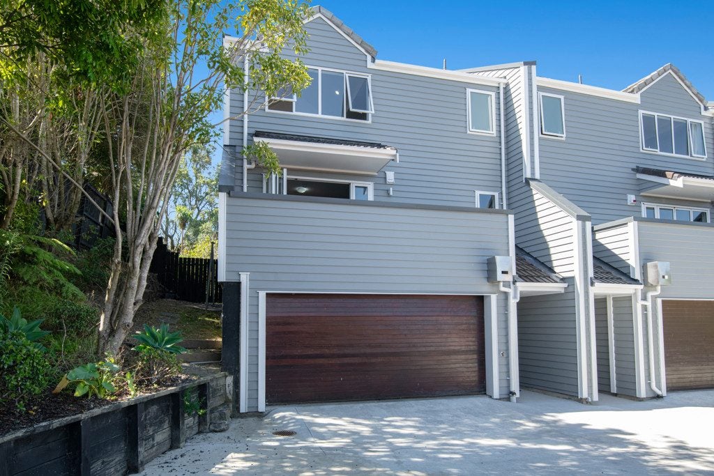 1/7 Belle Verde Drive, Sunnynook, Auckland - Carousel 1