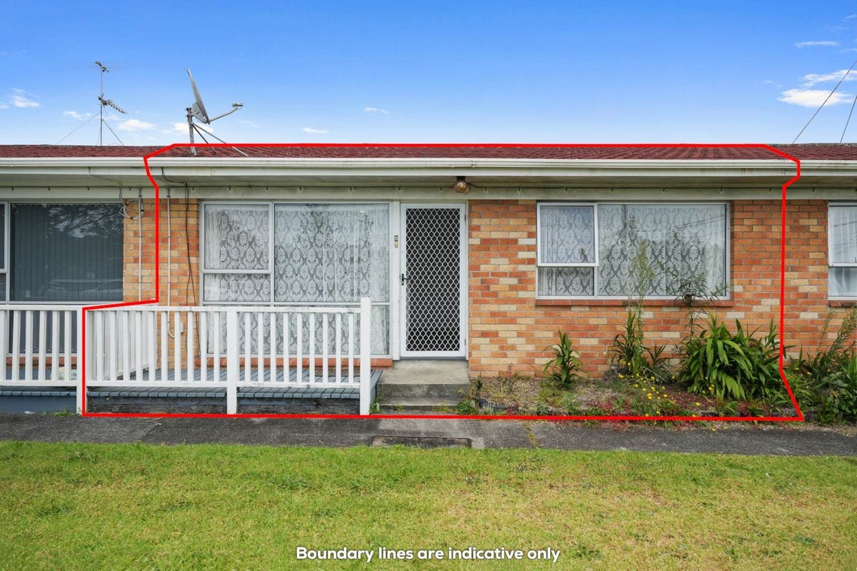 2/79 Glendale Road, Glen Eden, Auckland - Carousel 1