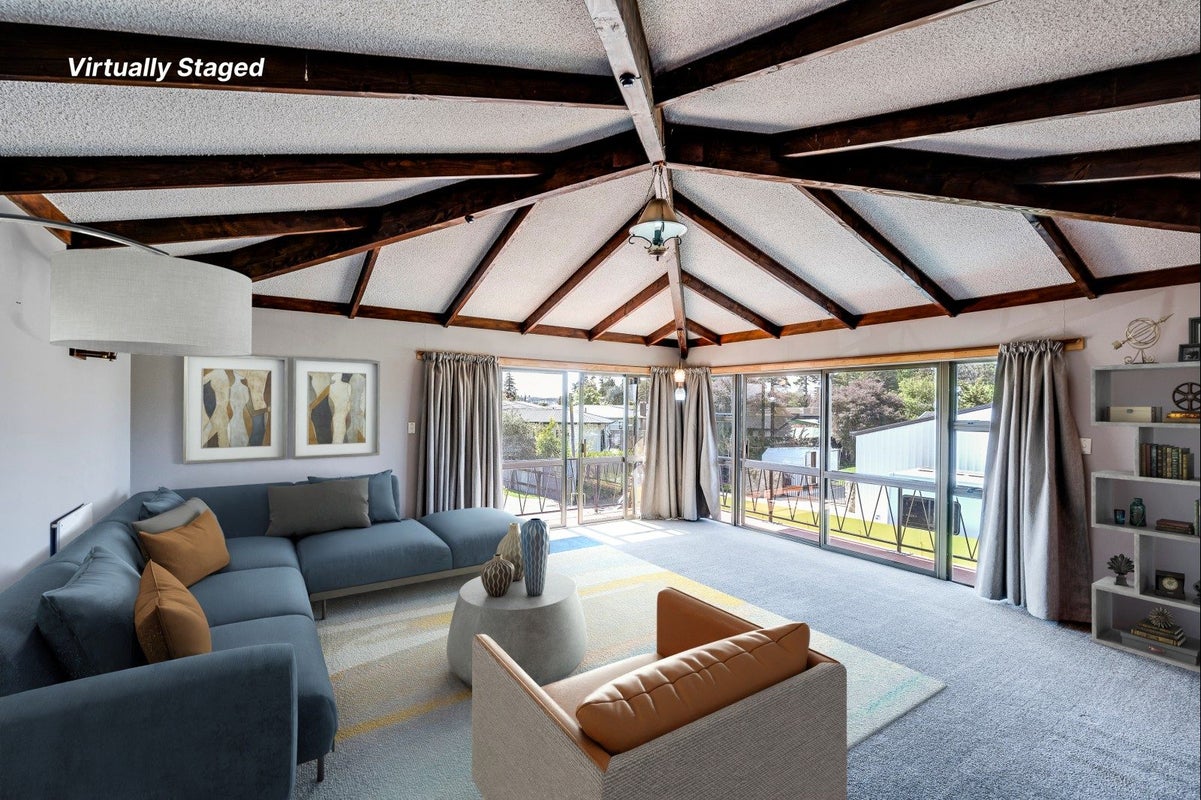 208 Caroline Place, Mayfair, Hastings - Carousel 2