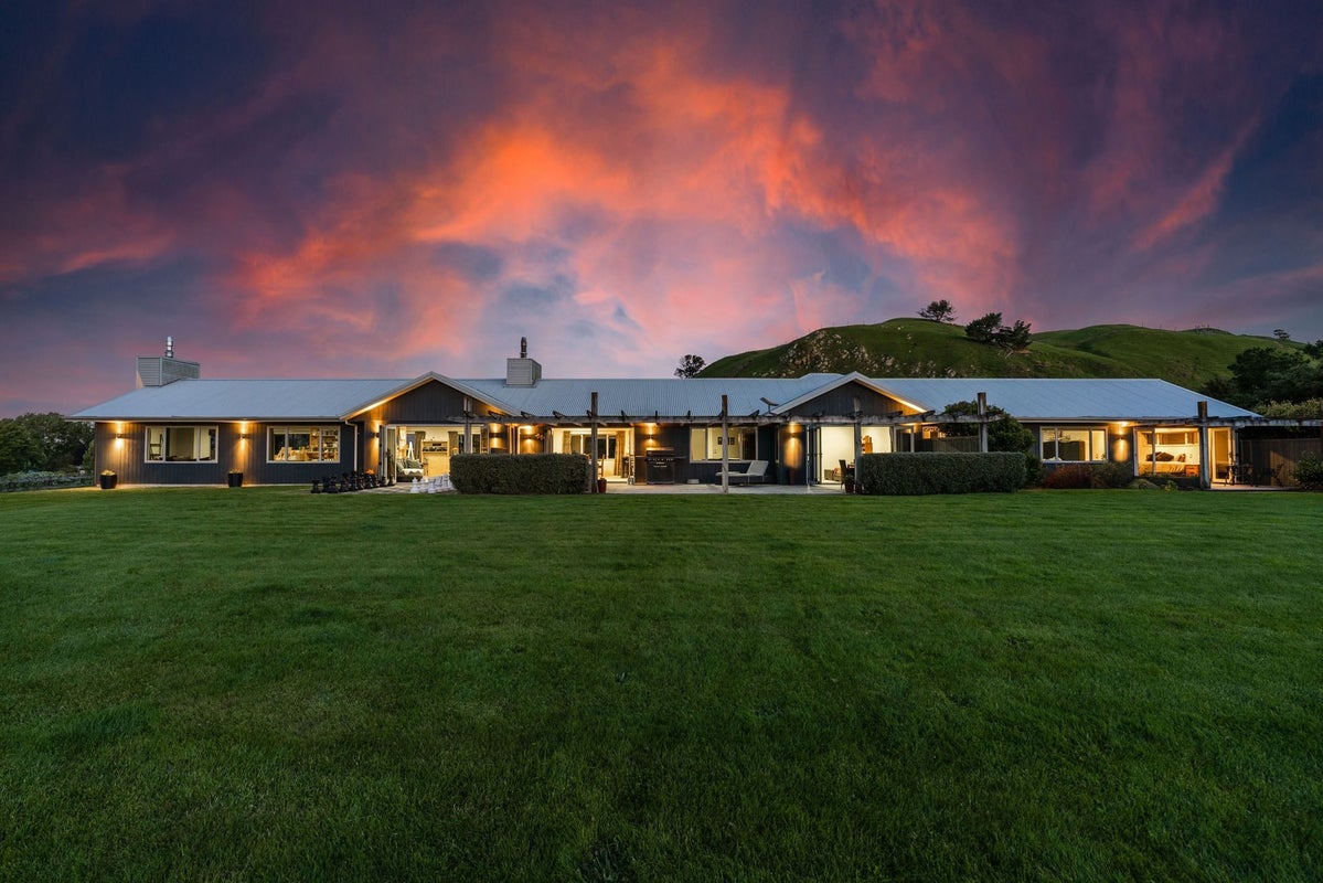 759 State Highway 1, Wairakei, Taupo - Carousel 1