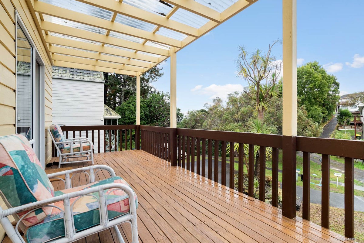 1/14 Sispara Place, Beach Haven, Auckland - Carousel 2