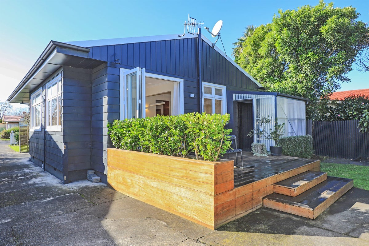 407 Jervois Street, Mayfair, Hastings - Carousel 17
