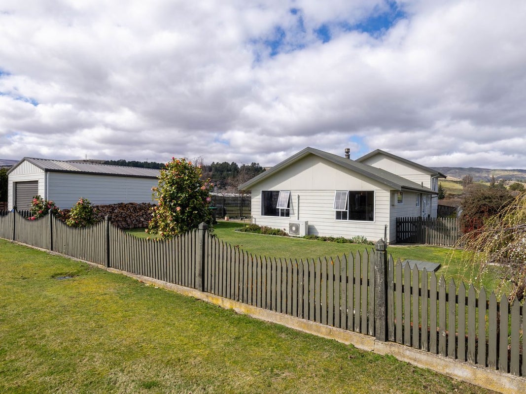 18 Tamblyn Road, Roxburgh, Central Otago, Otago - Carousel 1