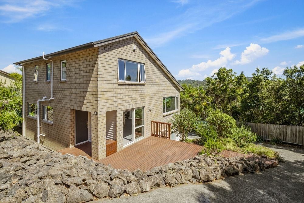 75B Pleasant Road, Glen Eden, Auckland - Carousel 1