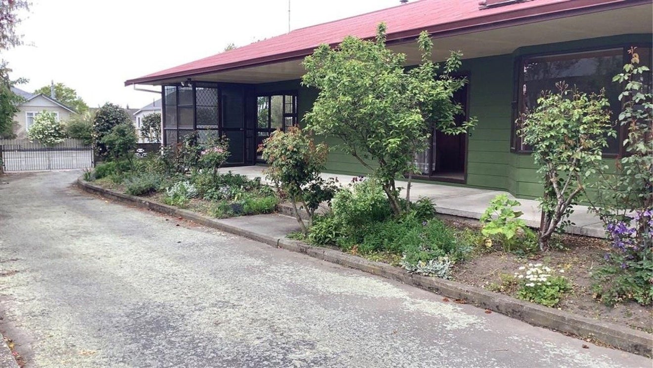 54 Princes Street, Netherby, Ashburton - Carousel 1
