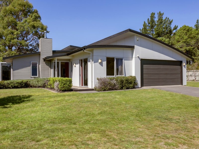 211 Parekaawa Drive, Motuoapa, Turangi - Carousel 1