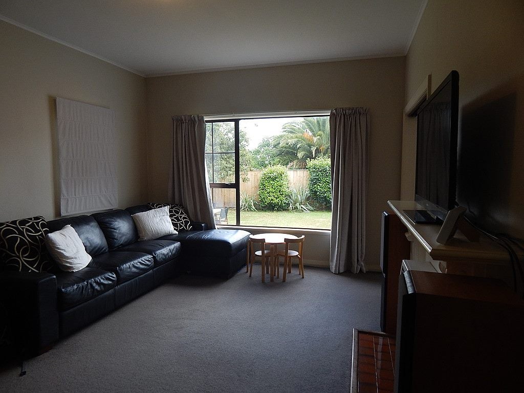 163 Waiwhetu Road, Waterloo, Lower Hutt - Carousel 2