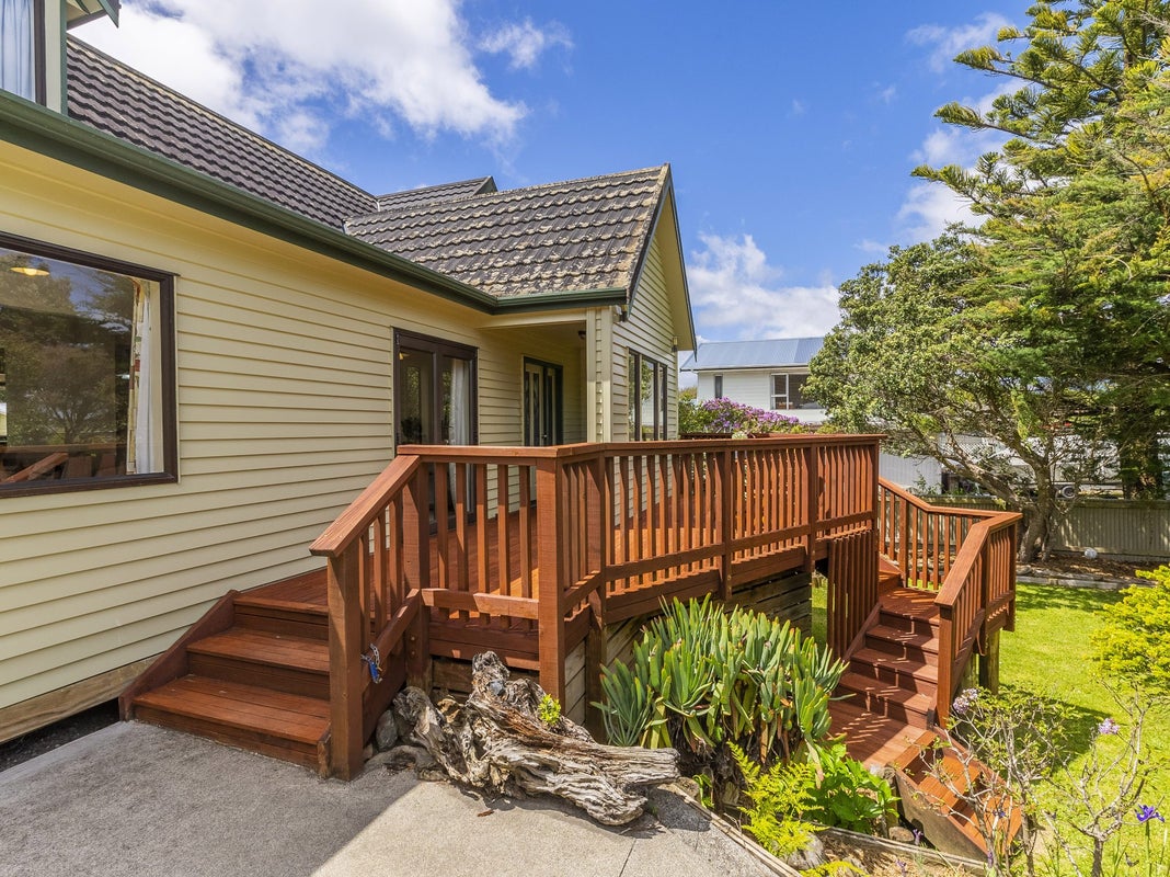 17 Ngapotiki Street, Paraparaumu Beach, Paraparaumu - Carousel 2