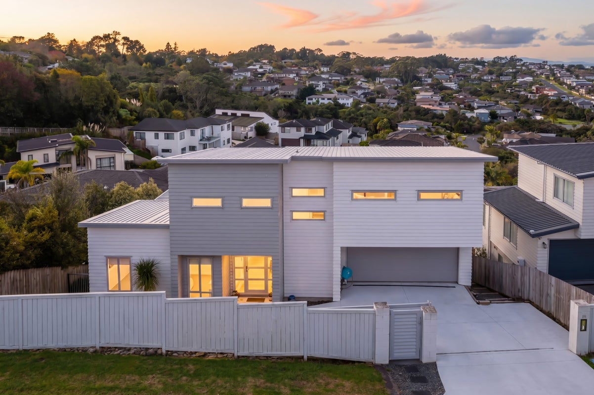 118 Fairview Avenue, Fairview Heights, Auckland - Carousel 1