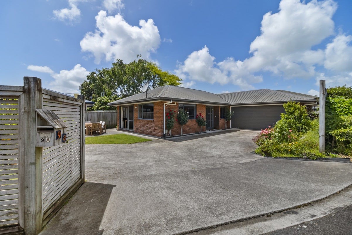 9A Wilton Street, Westown, New Plymouth - Carousel 2